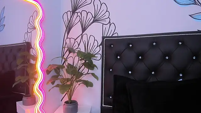 Sweet_Ariadna_'s Live XXX Chat