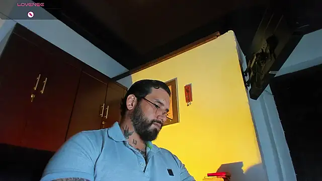 Živý XXX chat CamiloGray_