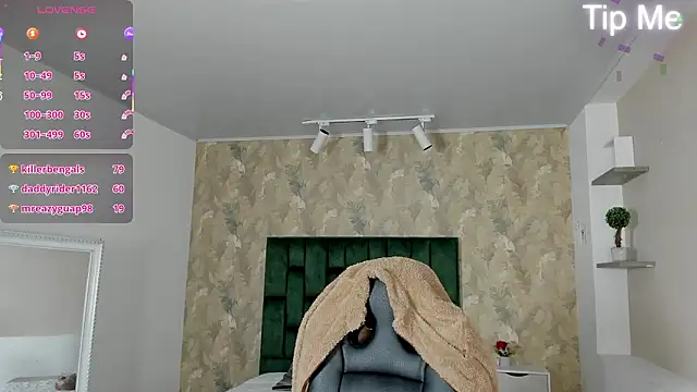 Czat XXX na żywo – april_dumont