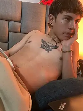 Онлайн чат XXX NaytonFreeman