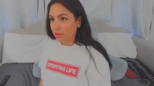 MeghanXO: вебкам-шоу