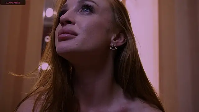 Redhead_Shark_new: онлайн-секс-чат