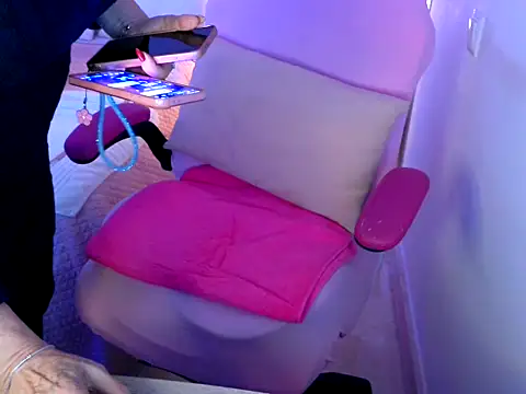 PerleJoyeuse 现场XXX聊天