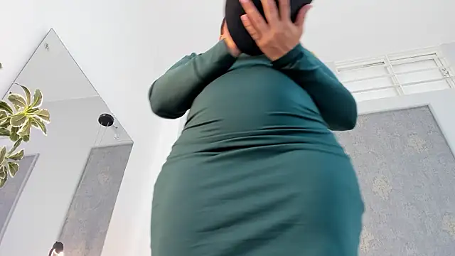 Sara_GomezのライブXXXチャット