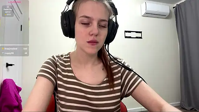 Elira_Breeze 现场XXX聊天