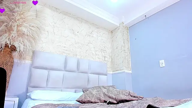 Pokazy przed kamerką – ScarletEvanss_