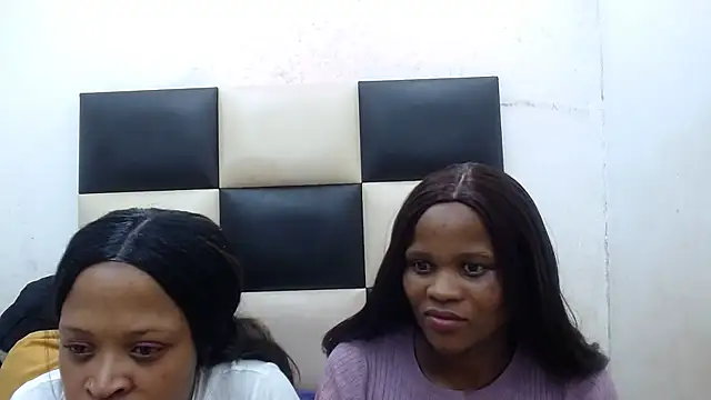 SWEET_MELONSxxx Show in webcam