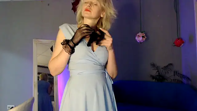 Sunny_blond live XXX chat