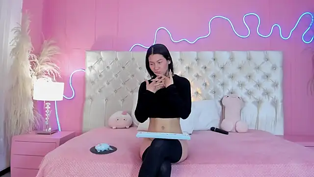 Julieta_Cortes__: онлайн-секс-чат