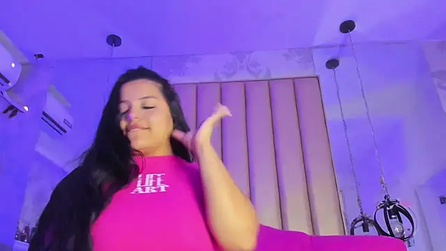 KonyBell Adlı Modelin Canlı XXX Sohbeti