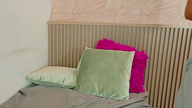 Gaviluc_ Chat XXX in diretta