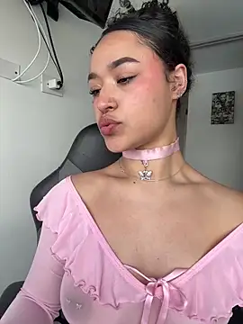 crystal_dlun élő XXX-chatje