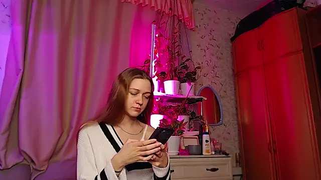 Adeline_Maxwell live XXX chat