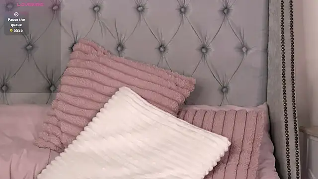 RebeccaRese: онлайн-секс-чат