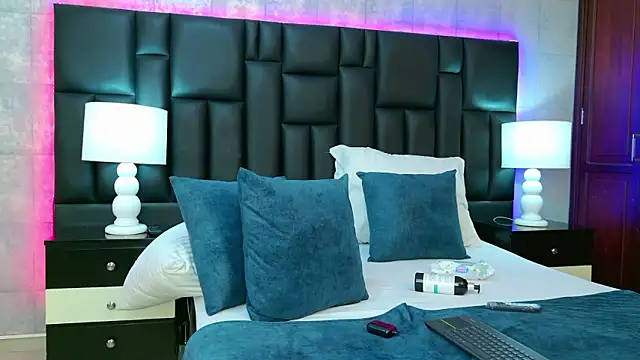 MiaSweeths: онлайн-секс-чат