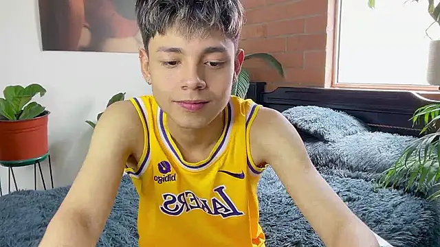 Show modela Andy_Belier23 na web-kameri