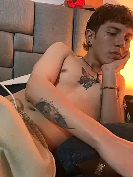 Chatroom XXX en direct de NaytonFreeman