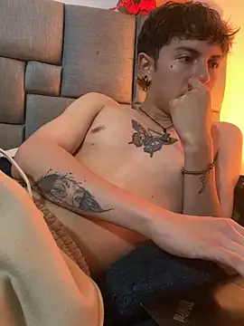 Онлайн чат XXX NaytonFreeman