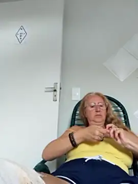 MILEIDE980のライブXXXチャット