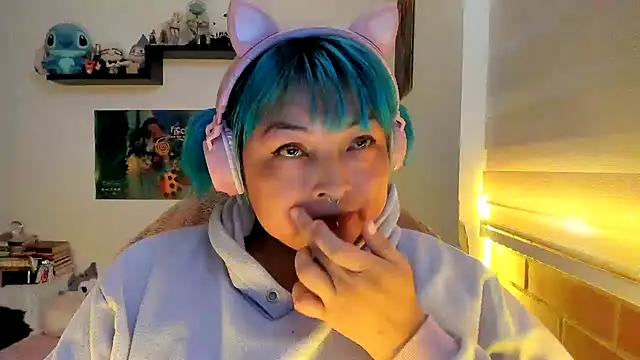 Shaddycute_ élő XXX-chatje