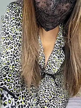 Hoot-sabriinaa élő XXX-chatje