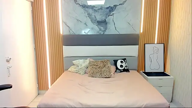 LEYNABRAUN élő XXX-chatje