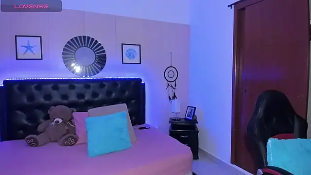 LolaVillalobos Chat XXX live