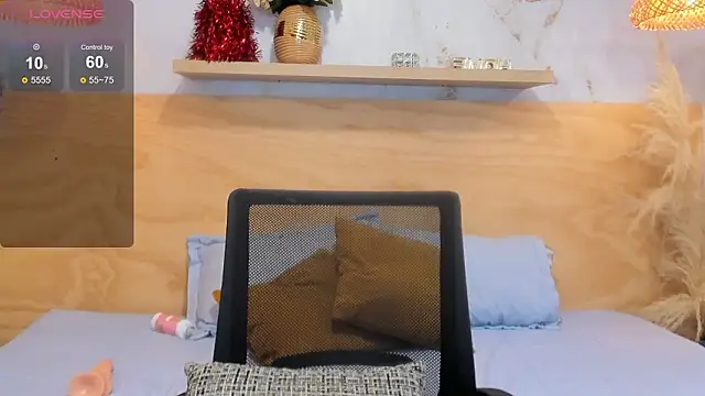 Lasira_Thill 现场XXX聊天