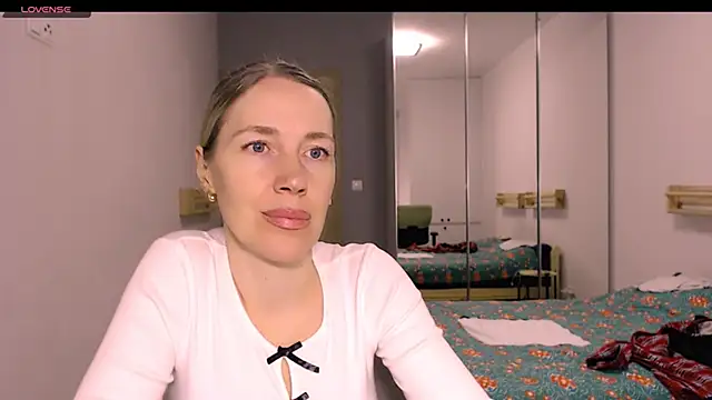 Javelinka: вебкам-шоу