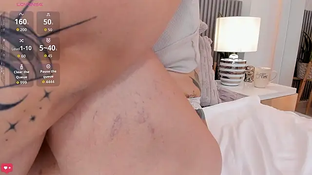 Sally_Azmani_: онлайн-секс-чат