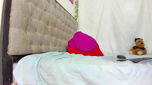 Chatroom XXX en direct de emi_henao