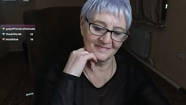 Sandra_Snowflake Adlı Modelin Canlı XXX Sohbeti