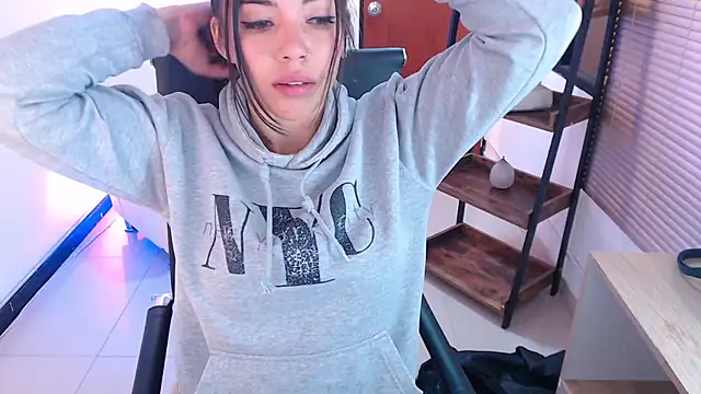 dangel_noir6 Adlı Modelin Canlı XXX Sohbeti