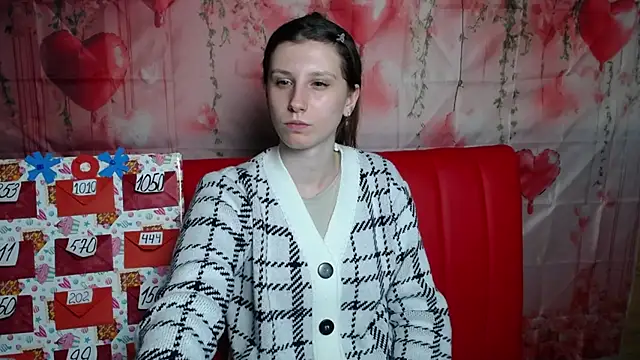 LilianaShine: διαδικτυακό σόου στην κάμερα