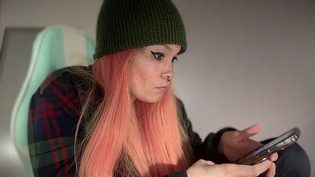 FRRANNKIE: онлайн-секс-чат