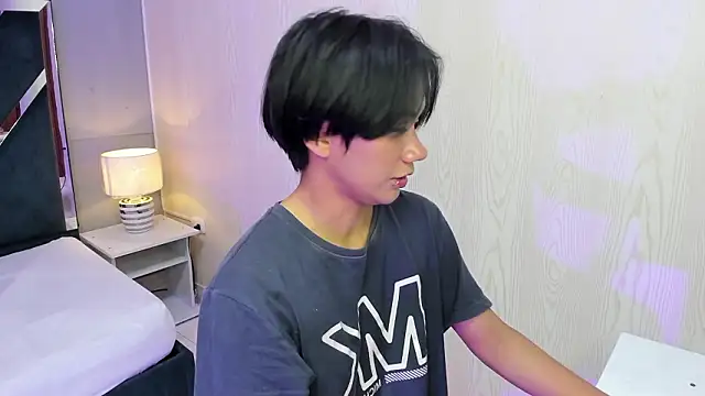 Eriol_ Live XXX-chat