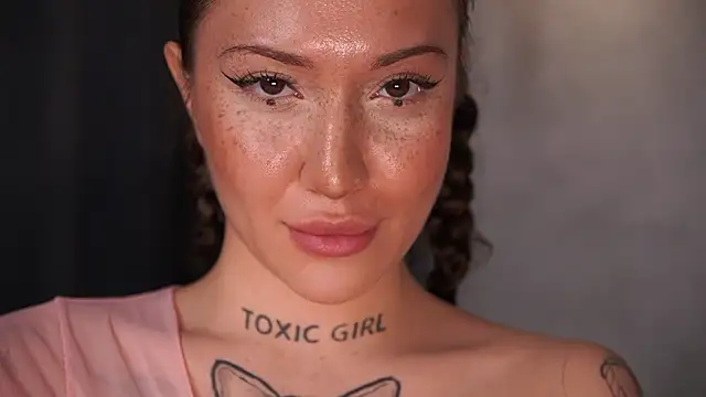 megamizuki: онлайн-секс-чат