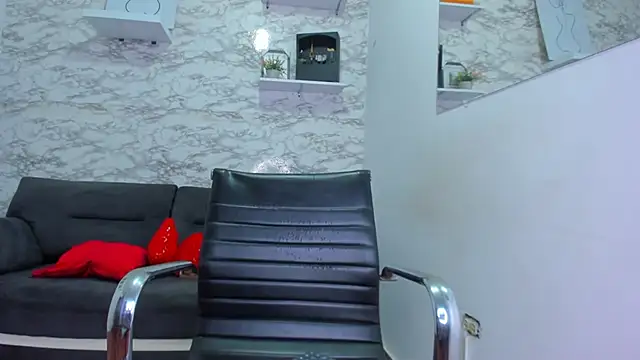 Catalinna_03: онлайн-секс-чат