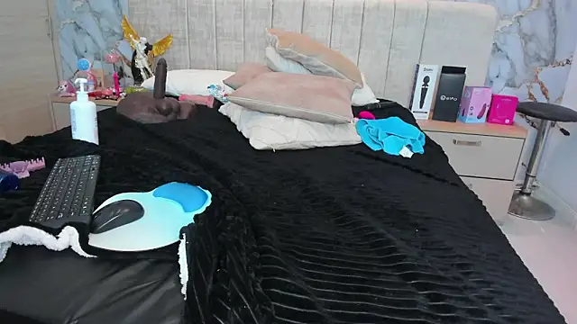 kiana_cream: онлайн-секс-чат