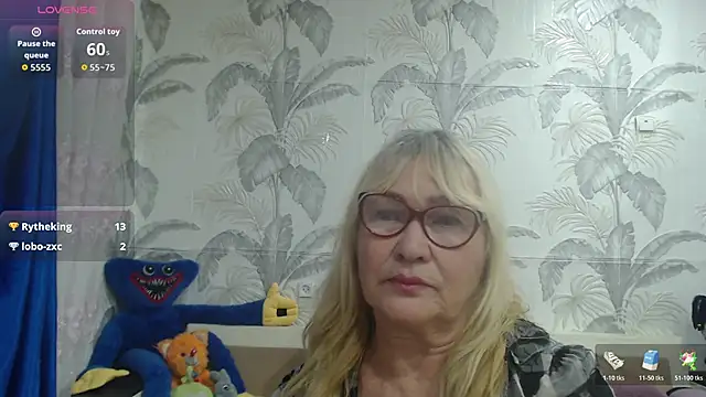 CamDiva113: вебкам-шоу