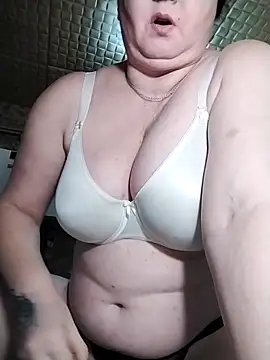 Holly-69 现场XXX聊天