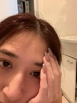 H_Kirachan Pertunjukan Webcam