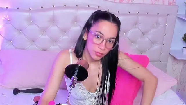 GabbieSkinny: онлайн-секс-чат