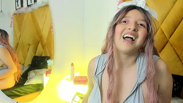 CandySwan Adlı Modelin Canlı XXX Sohbeti