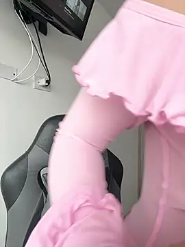 crystal_dlun Adlı Modelin Canlı XXX Sohbeti