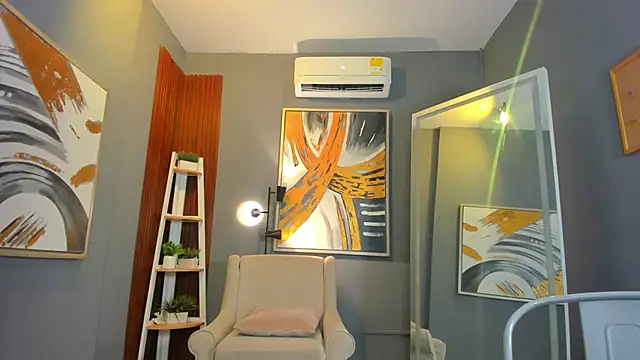 nina_swaan – webcam-show