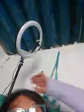 Chat +18 de clarita_01 ao vivo