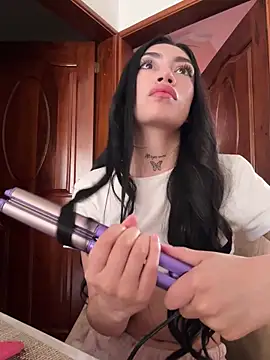 Bonny_Eva Chat XXX in diretta