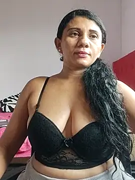 دردشة jeniffy الجنسية المباشرة