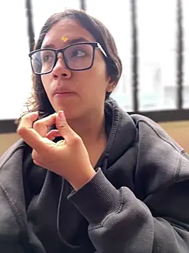 Mila_Morgan: онлайн-секс-чат